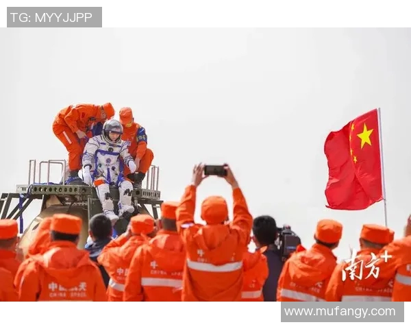 神舟二十号宇航员返航在即,地面控制中心应对太阳耀斑,着陆场准备就绪迎接凯旋 神舟二十号宇航员返航在即,地面控制中心应对太阳耀斑,着陆场准备就绪迎接凯旋